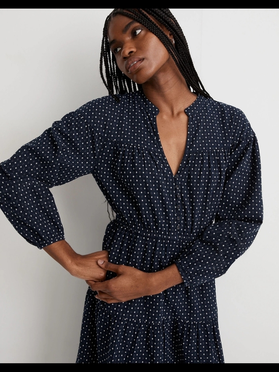 Madewell Dresses & Skirts - Madwell Dobby V-Neck Tiered Midi Dress